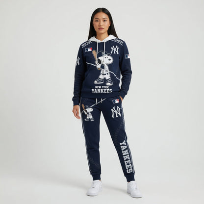 New York Yankees Snoopy Baseball Fan 3-Piece Set – Hoodie — Sweatpants & High-Top Sneakers