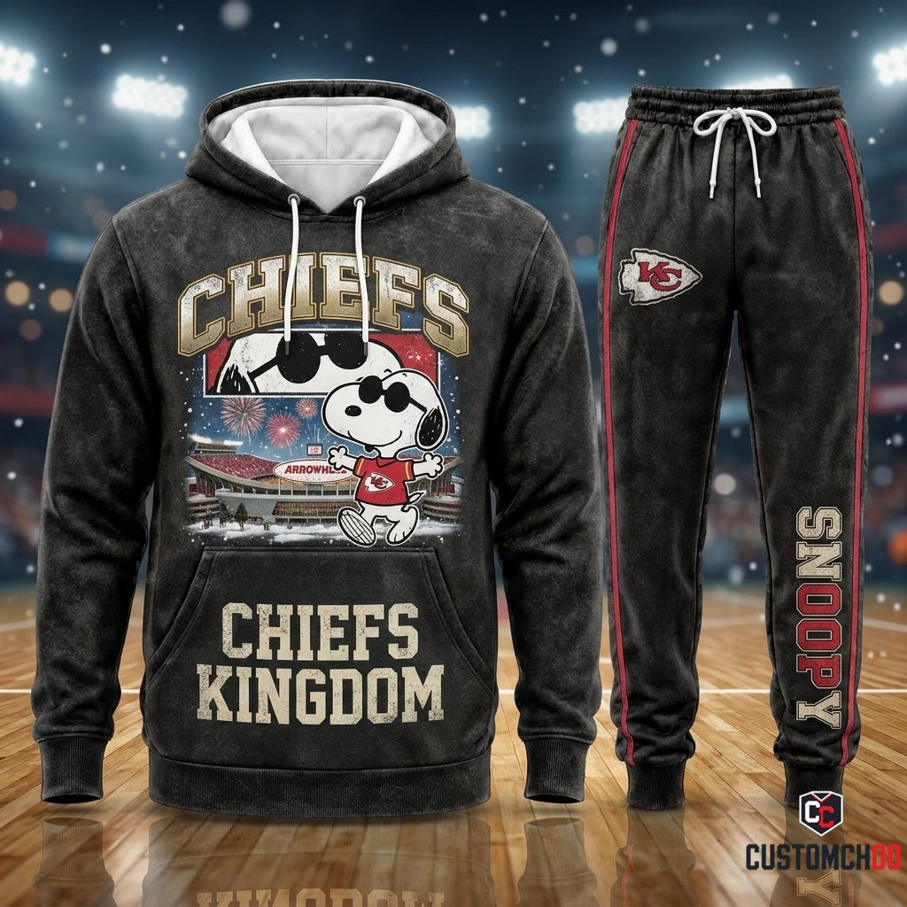 Kansas City Chiefs snoopy-inspired christmas hoodie and sweatpants tracksuit set – Vintage '90s Bootleg Chiefs